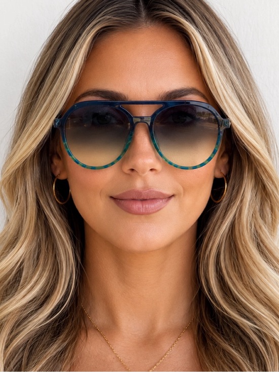 Boutique Accessories - Blue Gradient Top Bar Tortoiseshell Aviator Style Sunglasses